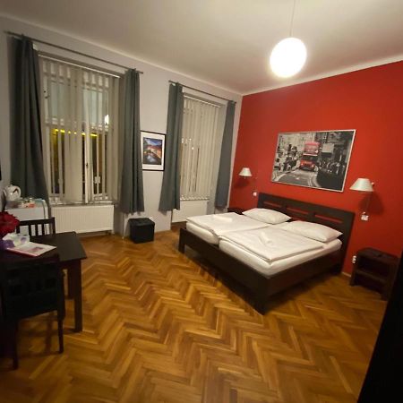 Central Station Studios Прага Экстерьер фото