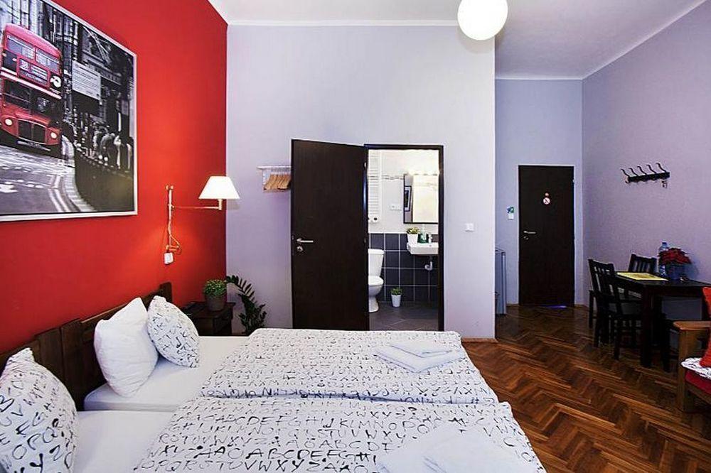 Central Station Studios Прага Экстерьер фото